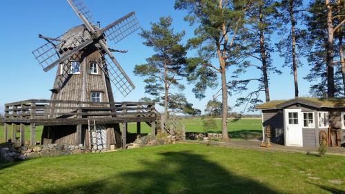 Laimjala Ski Chalet | Windmill - Summer house