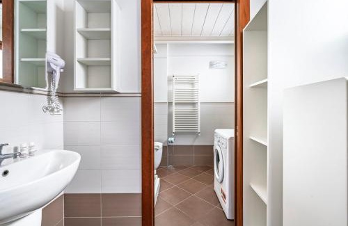 Ricorboli Apartment | Window on the Arno II Netflix, WiFi, AC