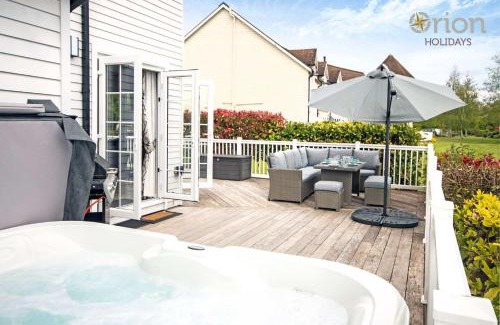 South Cerney House | Windrush Lake 41, Kingfisher House