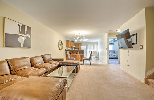 Woodslee House | Windsor 5 beds 3 baths minutes from the Battery Plant