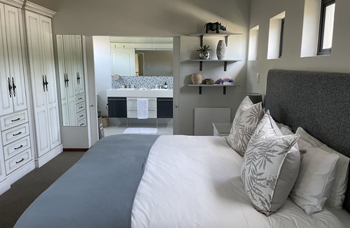 Tokai Bed & Breakfast | Windsor House
