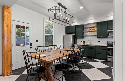 Washington House | Wine Country Getaway | JZ Vacation Rentals