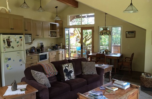Eugene House | Wine Country Villa Guest House