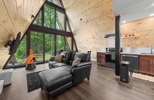 Town of Torrey Cabin | Wine Down on Serenity