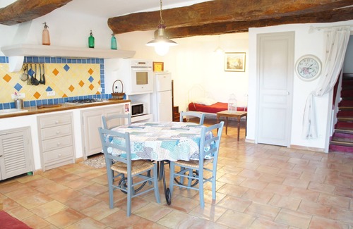 Flassans-sur-Issole House | WINE ESTATE IN PROVENCE