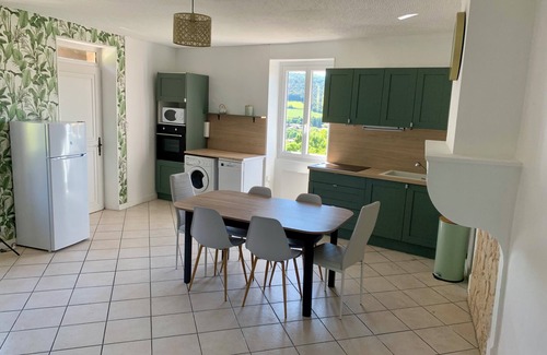La Roche-Vineuse House | Winegrower's house