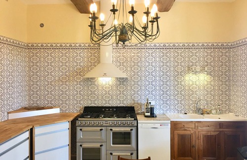 Generac Other | Winegrower's house with air conditioning, swimming pool and enclosed parking lot