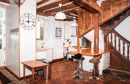 Longuefuye House | Wing of an eighteenth castle, private heated pool
