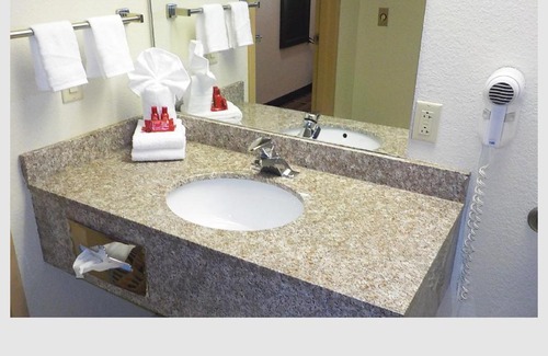 Somerset Hotel | Wingate by Wyndham Somerset