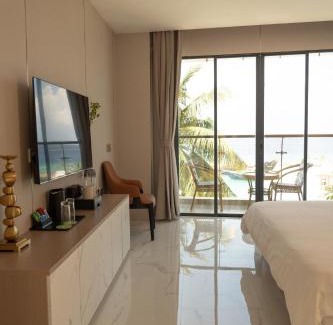 Kamadhoo House | Wings by Hawks - Free Room Upgrade,30 Mints Spa, Guided snorkeling Tour