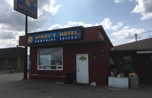 Estevan Hotel | Winkys Motel