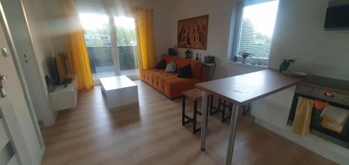 Stare Miasto District Apartment | Winogrady Apartament
