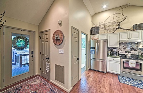 Roseland House | Wintergreen Resort Home w/Deck: Walk to Slopes