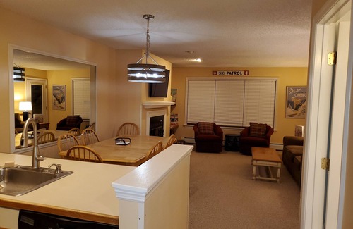 Ludlow Condo | Winterplace E building - top of the Quad