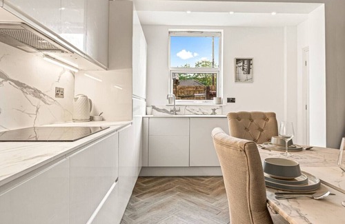Runnymede House | Wisteria Way in Virginia Water