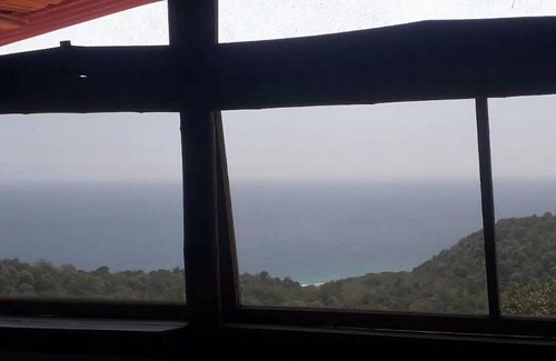 Puerto Lopez House | with 360 degree view of national park beach and forest