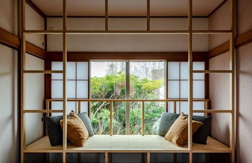 Yawatano House | With natural hot spring A modern villa where you/Ito Shizuoka