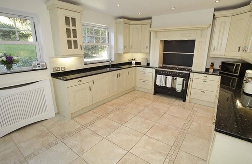 Horton House | Witsend - Four Bedroom House, Sleeps 8
