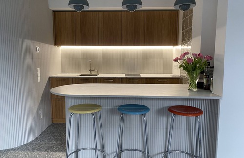 Tutzing Apartment | Wohnstudio Stylish und Voll Ausgestattet