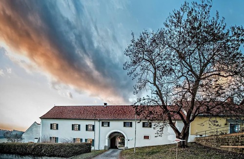 Riegersburg Apartment | Wohnung 1 - Ferienwohnungen Gutshof