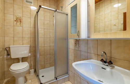 Agsdorf Apartment | Wohnung Nr. 1 oder 2 by Interhome