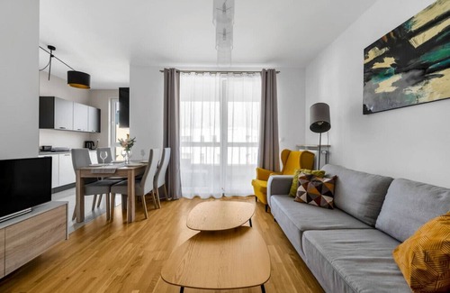 Powazki Apartment | Wola Apartment- Parking and Balcony - by Rentujemy