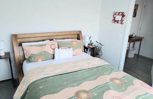 Wollert Apartment | Wollert Ground Floor Entire Apartment- Close to Melbourne Airport-Free WIFI-Washer & Dryer