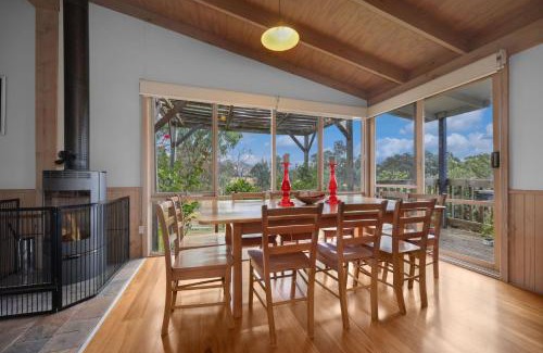 Goughs Bay House | Wollondilly - Mansfield - Sleeps 10