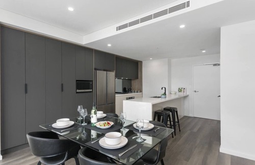 Wollongong CBD Apartment | Wollongong Inner city Escape Bright Urban Oasis