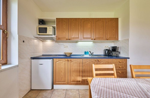 Starkov House | Wonderful private villa with WIFI, pool, TV, patio, pets allowed, panoramic view and parking