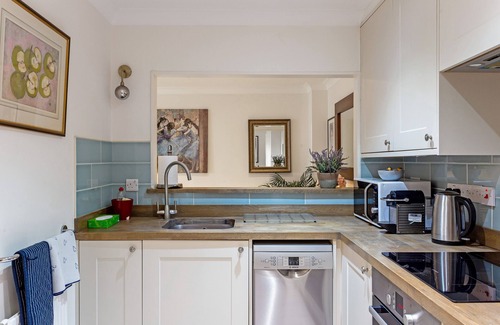 Warwick Apartment | Wonderful Central London 2 bed 2 bathroom Flat in the middle of town.