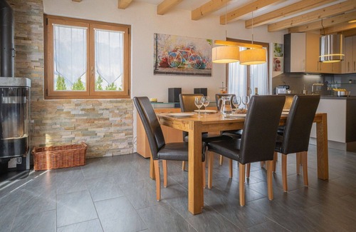 Chamoson House | Wonderful private villa for 6 guests with WIFI, TV, terrace and pets allowed