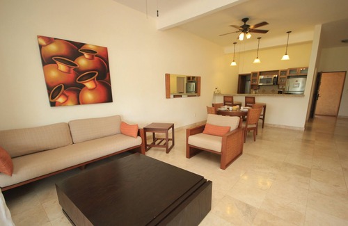 Centro Condo | Wonderful Condo For Long And Short Term Stays Near the Beach, ocean view