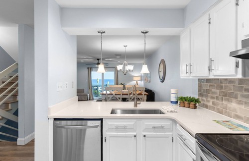 Miramar Beach House | Wonderful Direct Gulf Views with Free Seasonal Beach Setup