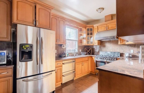 Queens House | Wonderful House in Long Island City, comforting and spacious near to Manhattan