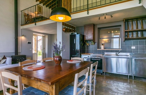 Magliano in Toscana House | Wonderful villa for 4 people with WIFI, patio, pets allowed and parking