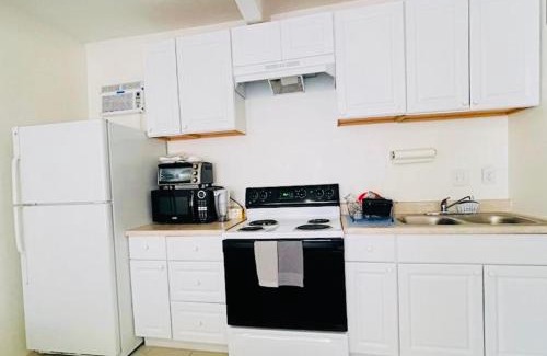 Wilshire Apartment | Wonderful LA studio apartment