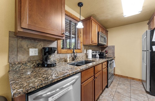 Reeds Spring Cabin | Wonderful Memories will be made at this 6 Bed Lodge in Stonebridge Resort!