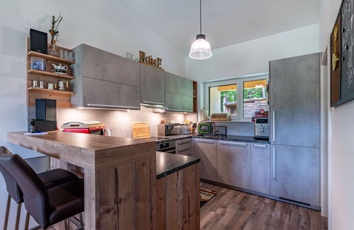 Maria Woerth House | Wonderful private villa for 7 guests with WIFI, TV, terrace, pets allowed and parking