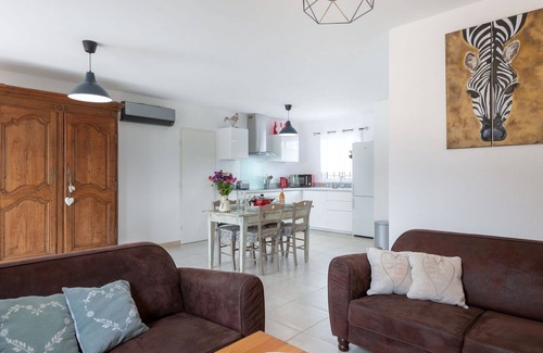 Laudun House | Wonderful private villa for 4 guests with A/C, private pool, WIFI, TV, terrace and parking