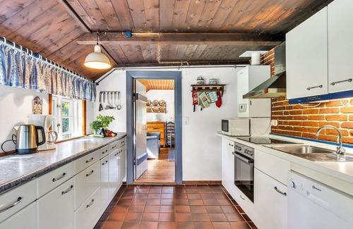 Oberndorf House | Wonderful private villa for 5 people with WIFI, TV, terrace, pets allowed and parking