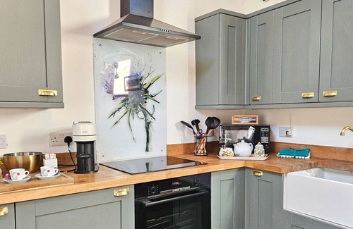 Struan House | Wonderful private villa for 2 people with WIFI, TV, patio, panoramic view and parking