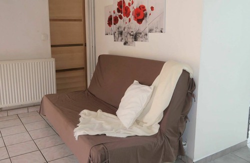 Hanvec House | Wonderful private villa for 4 guests with TV, terrace, pets allowed and parking