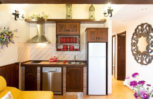 Almunecar Villa | Wonderful private villa for 5 guests with WIFI, A/C, private pool, TV and terrace