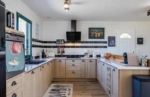 Guimaec House | Wonderful private villa for 6 people with private pool, WIFI, TV, terrace, pets allowed and park.