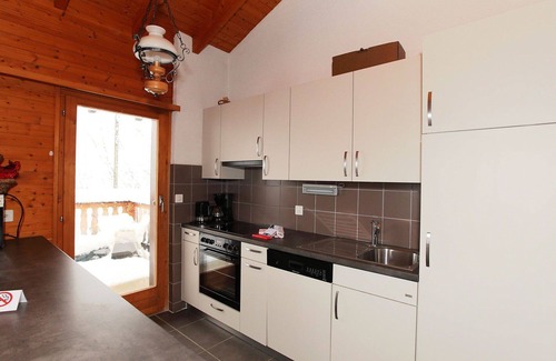 Leytron House | Wonderful private villa for 8 people with TV, terrace and pets allowed