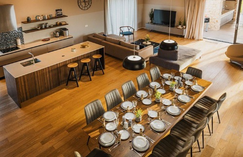 Brtonigla Villa | Wonderful private villa with private pool, WIFI, hot tub, A/C, TV, terrace, pets allowed and par.