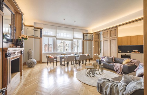 Inner City Budapest Apartment | Wonderful suite overlooking the Great Synagogue. 110 m2 -WiFi - AC