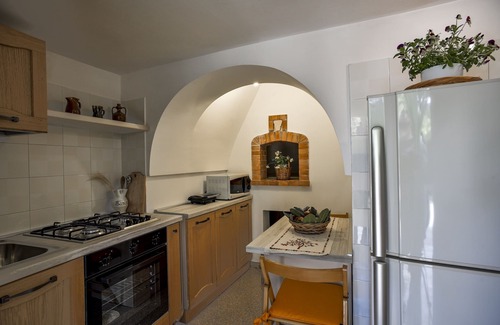 L'Assunta House | Wonderful Trulli building in Monopoli Countryside