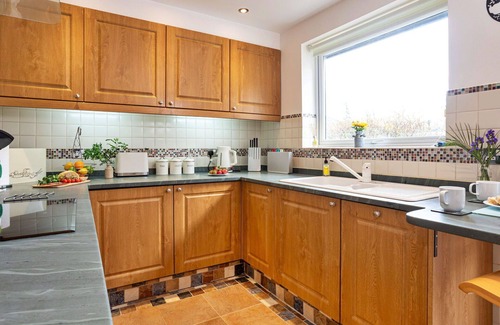Braithwaite House | Wonderful villa for 5 guests with WIFI, TV and parking